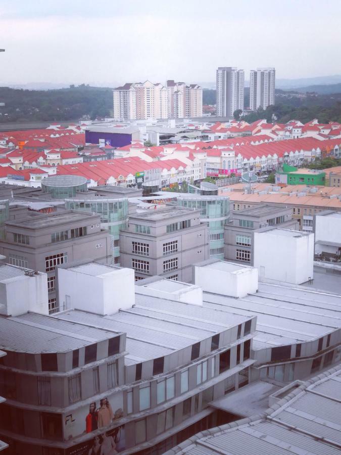 Ferienwohnung Gt2@Cascades Residency Petaling Jaya Exterior foto